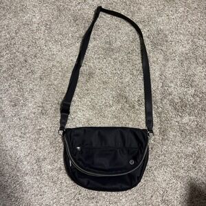 Lululemon All Night Festival Bag Black 5L Crossbody Messenger Shoulder Bag